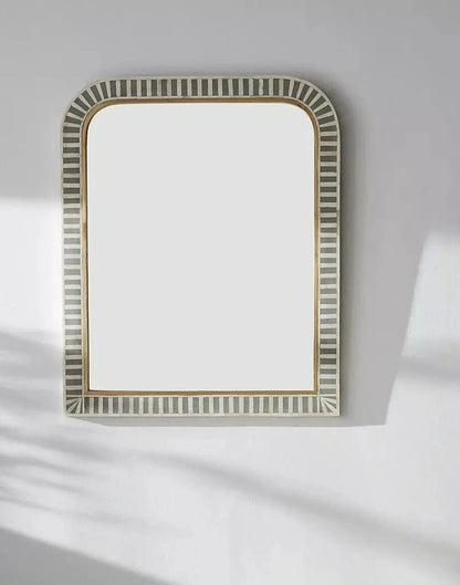 Emrys Round Mirror/Inlay