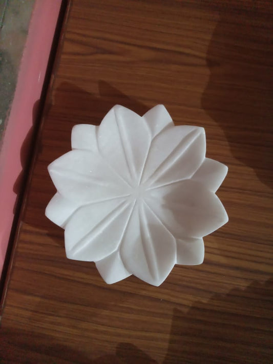 Floral Table Decor // White Marble